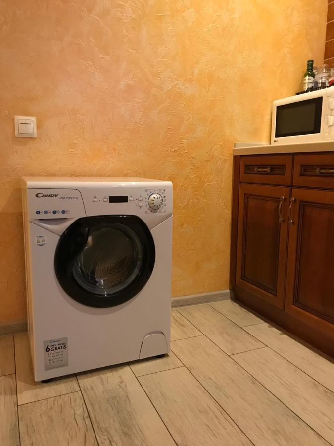 Apartment On Prospekt Mira Csernyihiv Kültér fotó